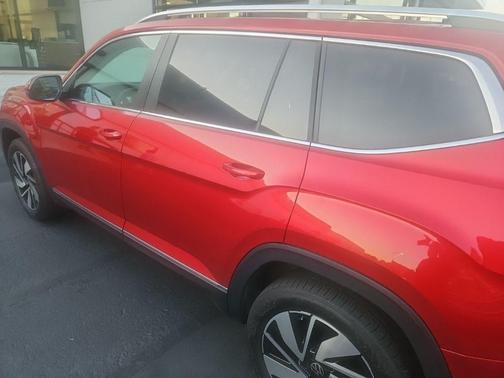 Aurora Red Metallic 2024 Volkswagen Atlas 2.0T SEL