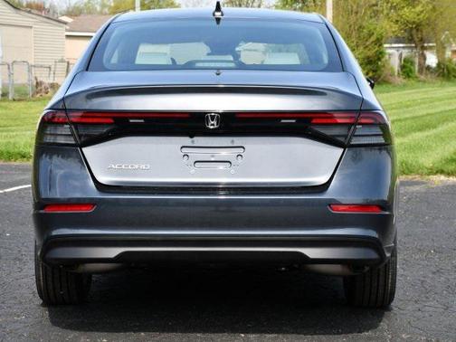 2025 Honda Accord LX 1.5T