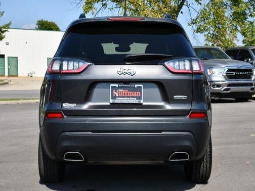 2022 Jeep Cherokee Latitude Lux