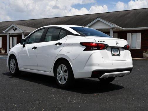 2021 Nissan Versa 1.6 S