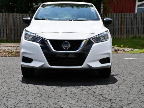 2021 Nissan Versa 1.6 S