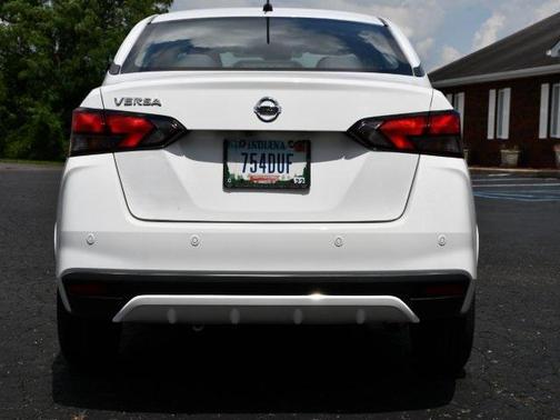 2021 Nissan Versa 1.6 S