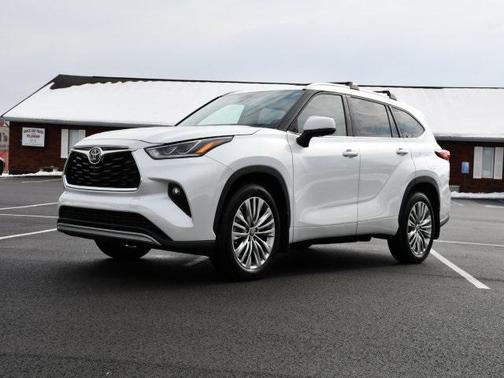 2023 Toyota Highlander Platinum