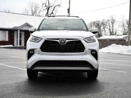2023 Toyota Highlander Platinum