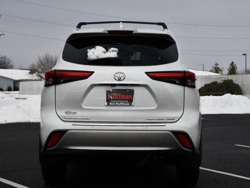 2023 Toyota Highlander Platinum
