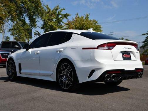 2022 Kia Stinger GT2