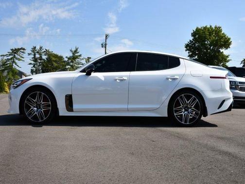 2022 Kia Stinger GT2