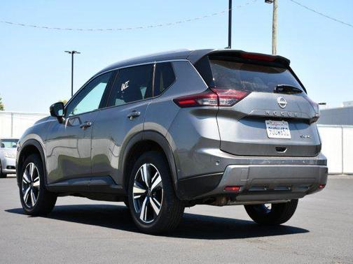 Gun Metallic 2026 Nissan Rogue SL