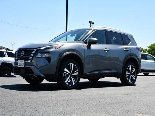 Gun Metallic 2026 Nissan Rogue SL