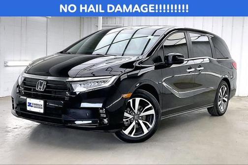 Crystal Black Pearl 2024 Honda Odyssey