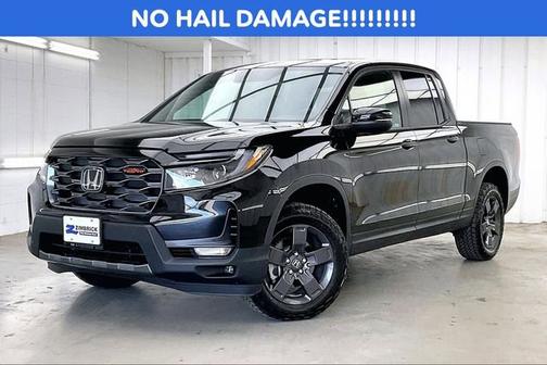 Crystal Black Pearl 2026 Honda Ridgeline