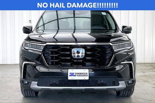 Crystal Black Pearl 2023 Honda Pilot