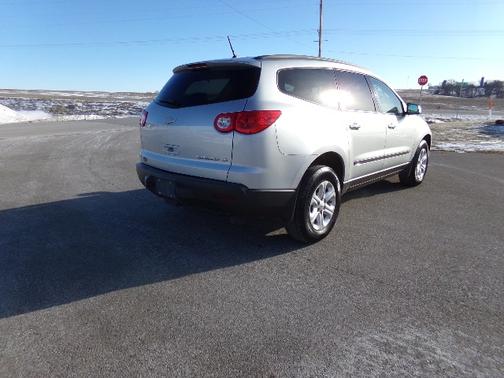 2011 Chevrolet Traverse LS