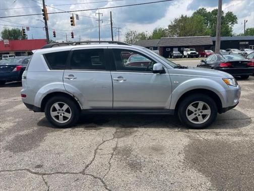 2009 Mitsubishi Outlander ES