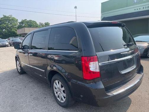 2012 Chrysler Town & Country Touring-L