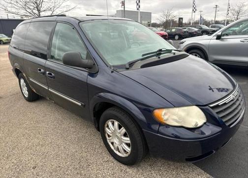 2006 Chrysler Town & Country Touring