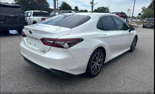 2023 Toyota Camry Hybrid XLE