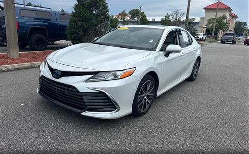 2023 Toyota Camry Hybrid XLE