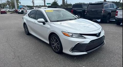 2023 Toyota Camry Hybrid XLE