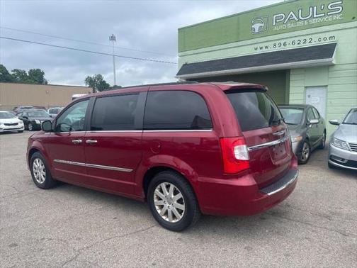 2012 Chrysler Town & Country Touring-L