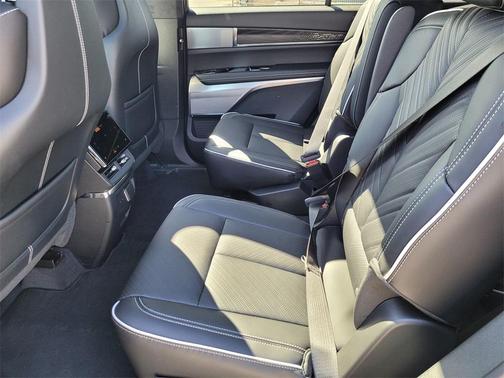 2026 Cadillac VISTIQ Platinum