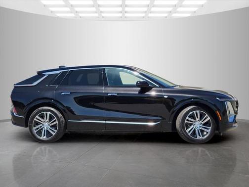 2025 Cadillac LYRIQ Luxury w/1SC