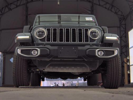 Anvil Clearcoat 2025 Jeep Wrangler 4xe Sahara