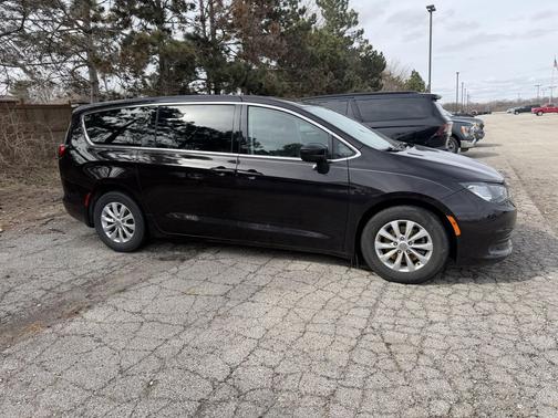 2017 Chrysler Pacifica Touring