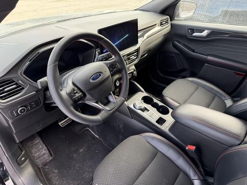 2023 Ford Escape ST-Line Elite