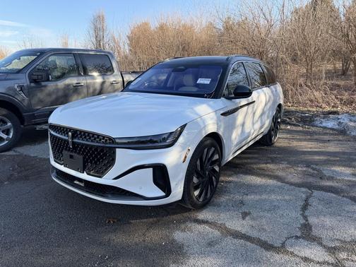 2024 Lincoln Nautilus Black Label