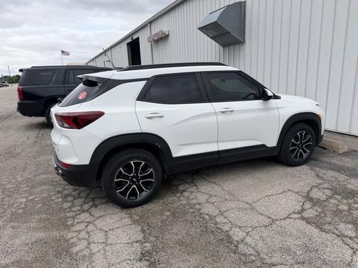 Summit White 2023 Chevrolet Trailblazer ACTIV