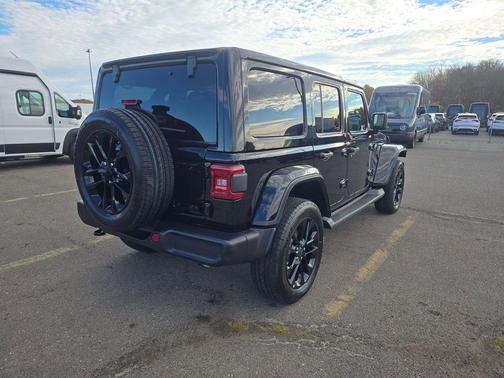 2025 Jeep Wrangler 4xe Sahara