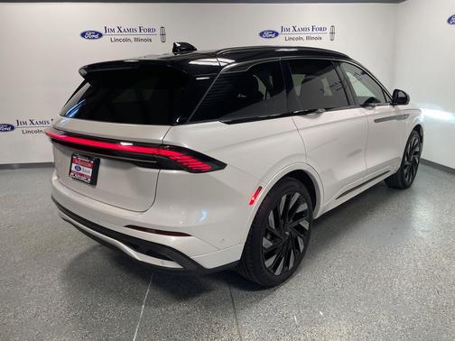 2024 Lincoln Nautilus Black Label