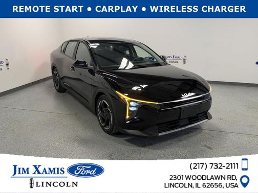 Aurora Black Pearl 2025 Kia K4 EX