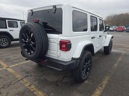 2025 Jeep Wrangler 4xe Sahara