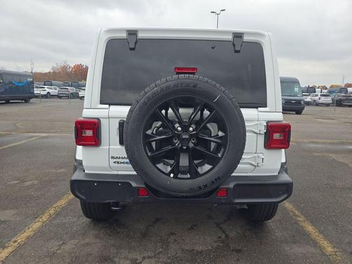 2025 Jeep Wrangler 4xe Sahara