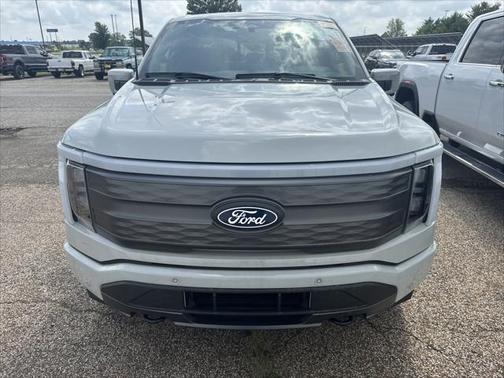 2024 Ford F-150 Lightning LARIAT