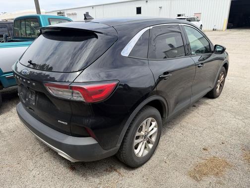 Agate Black Metallic 2021 Ford Escape SE