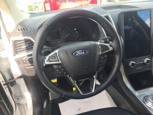 Oxford White 2024 Ford Edge SEL