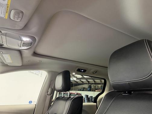 Fathom Blue Pearlcoat 2022 Chrysler Pacifica Hybrid Limited
