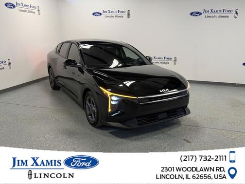 Aurora Black Pearl 2025 Kia K4 LXS