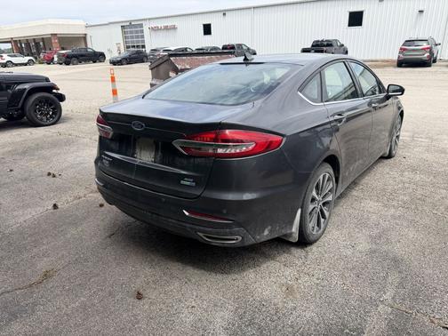 2020 Ford Fusion SE