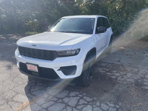 2024 Jeep Grand Cherokee Altitude