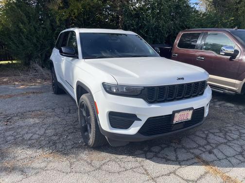 2024 Jeep Grand Cherokee Altitude