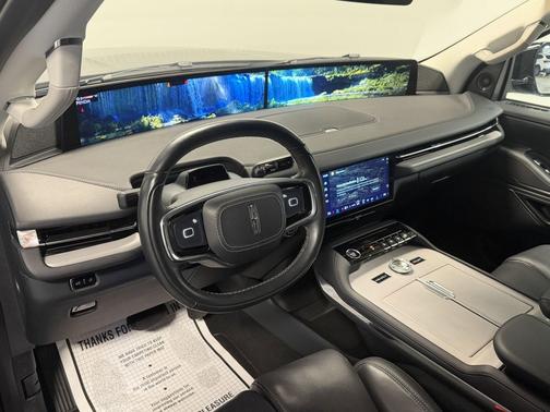 Infinite Black Metallic Clearcoat 2025 Lincoln Navigator Reserve