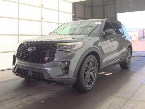 Carbonized Gray Metallic 2025 Ford Explorer ST