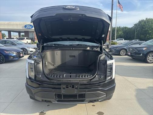 2024 Ford F-150 Lightning LARIAT