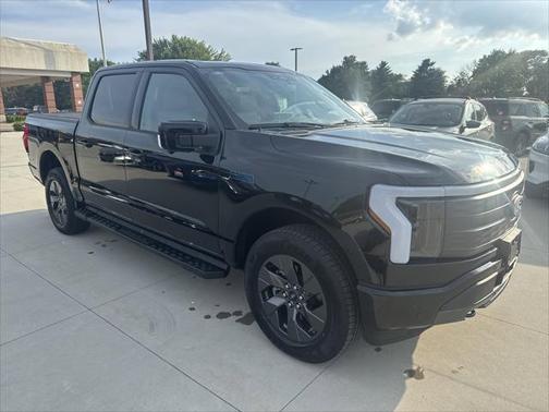 2024 Ford F-150 Lightning LARIAT