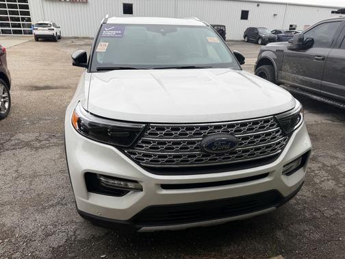 Star White Metallic Tri-Coat 2024 Ford Explorer Limited
