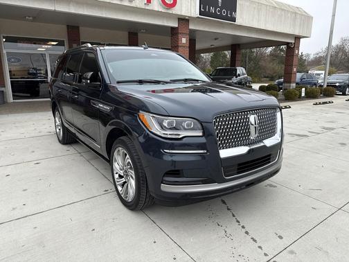 2024 Lincoln Navigator Premiere